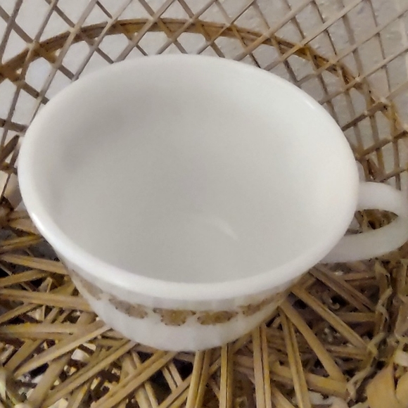 Butterfly Gold Pyrex Cups - Picture 3 of 9